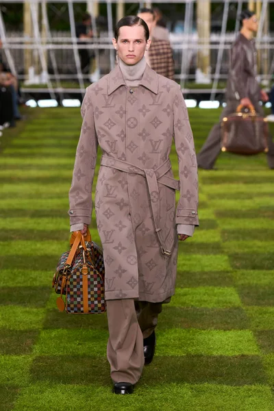 Look 54
